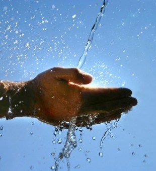 INVITO AL CONSUMO LIMITATO E CONSAPEVOLE DELL'ACQUA 